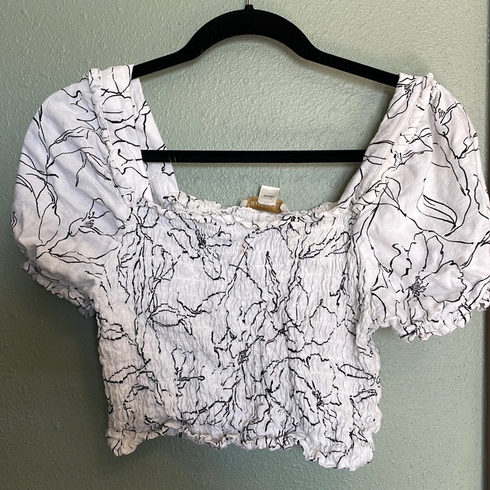 Floral Patterned Stretchy Short Sleeve Blouse